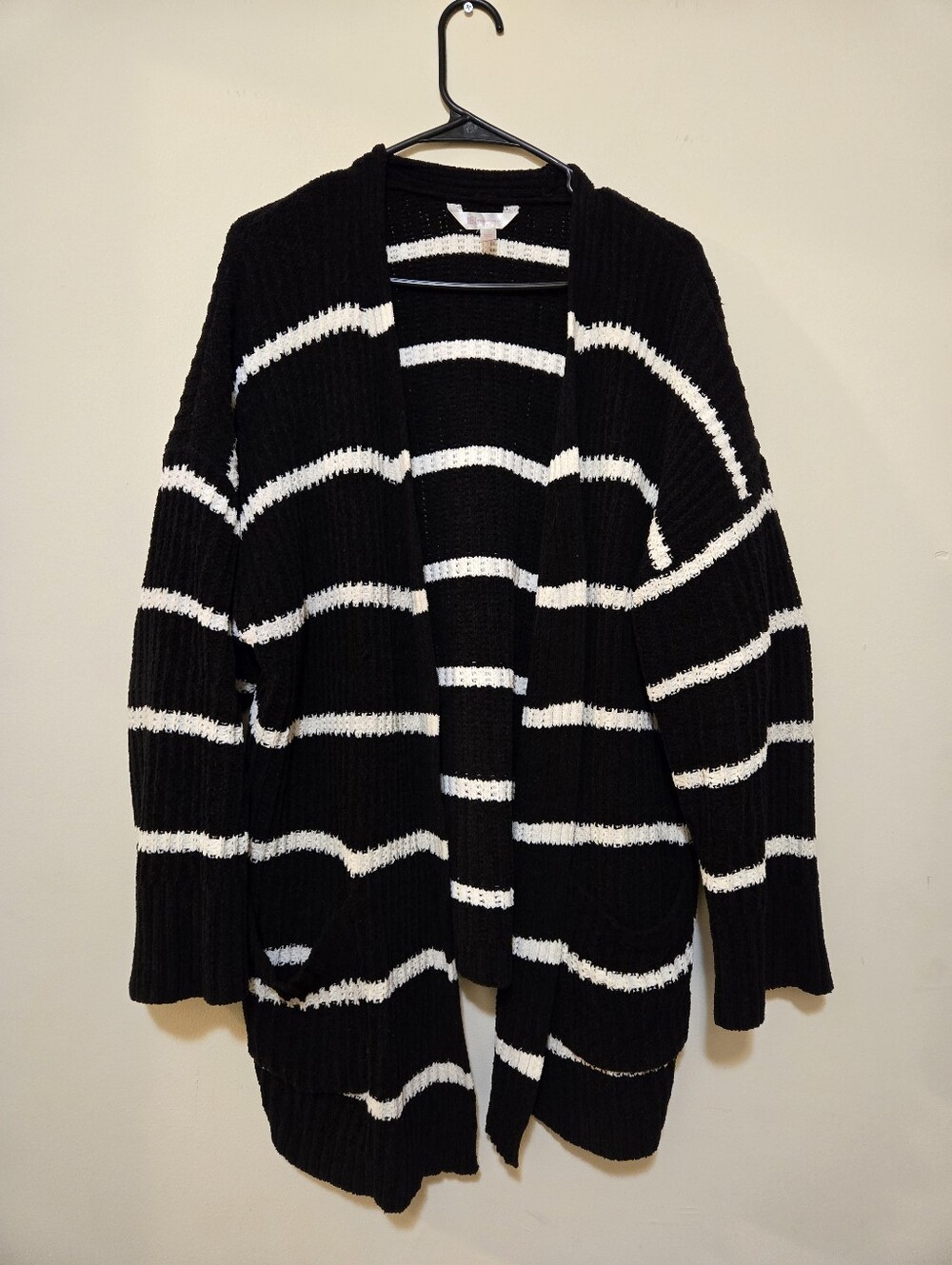 No Boundaries striped knit Black/Winter Winter cardigan, Size XXXL Size 21